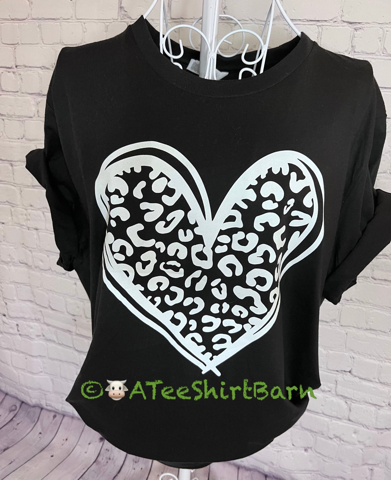 Leopard white ❤️ screen print